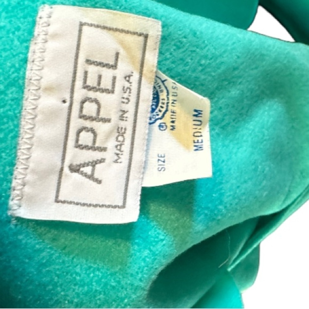 Vintage Appel Black Robe - Picture 5 of 6